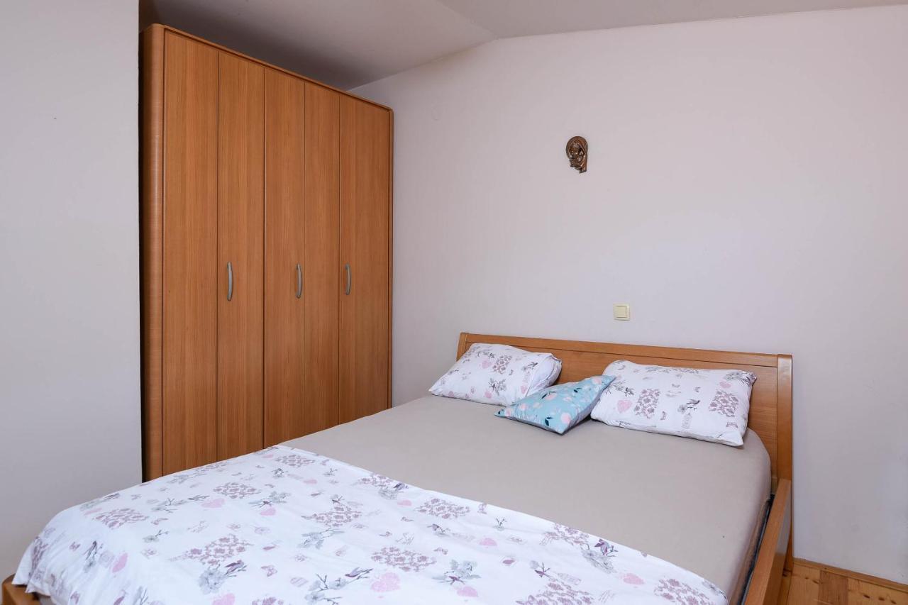 Apartments Karla Оребич Экстерьер фото