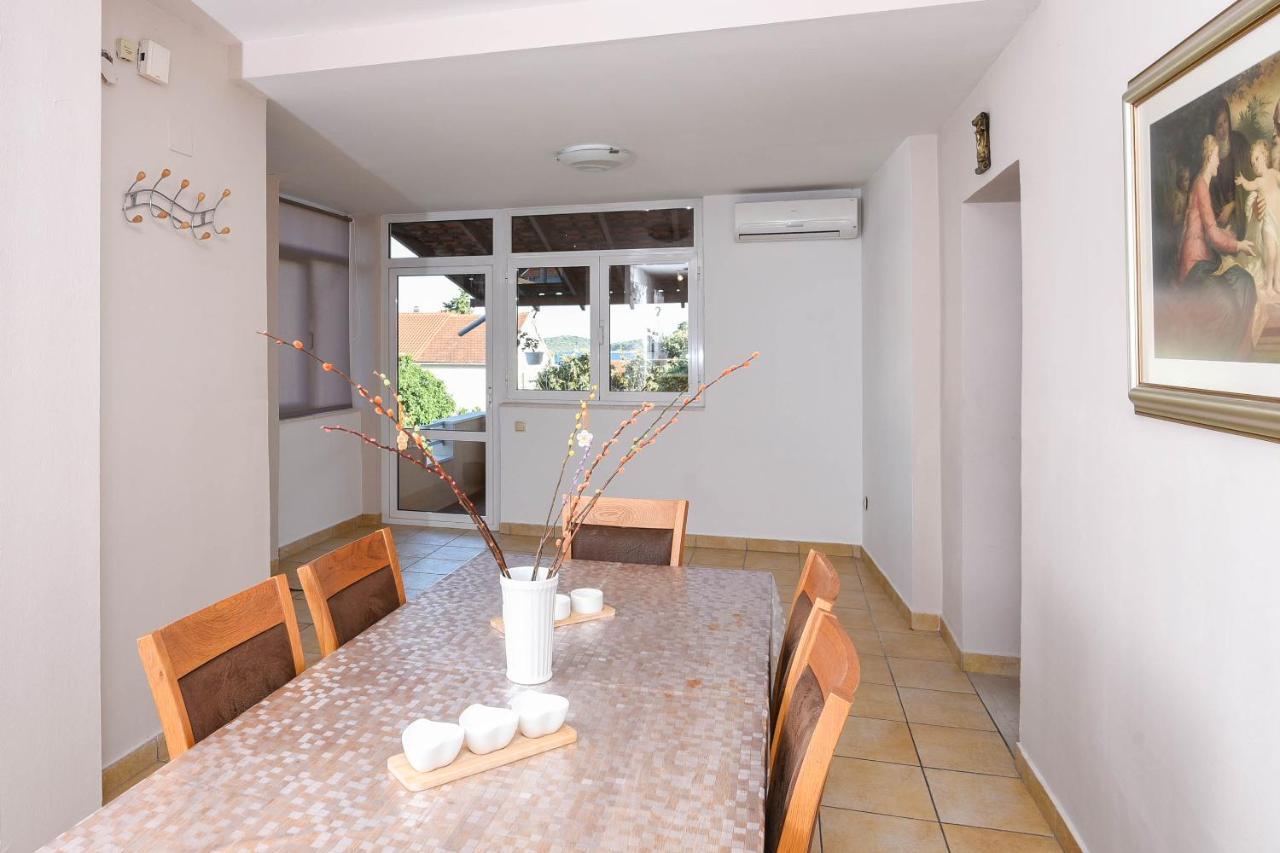 Apartments Karla Оребич Экстерьер фото