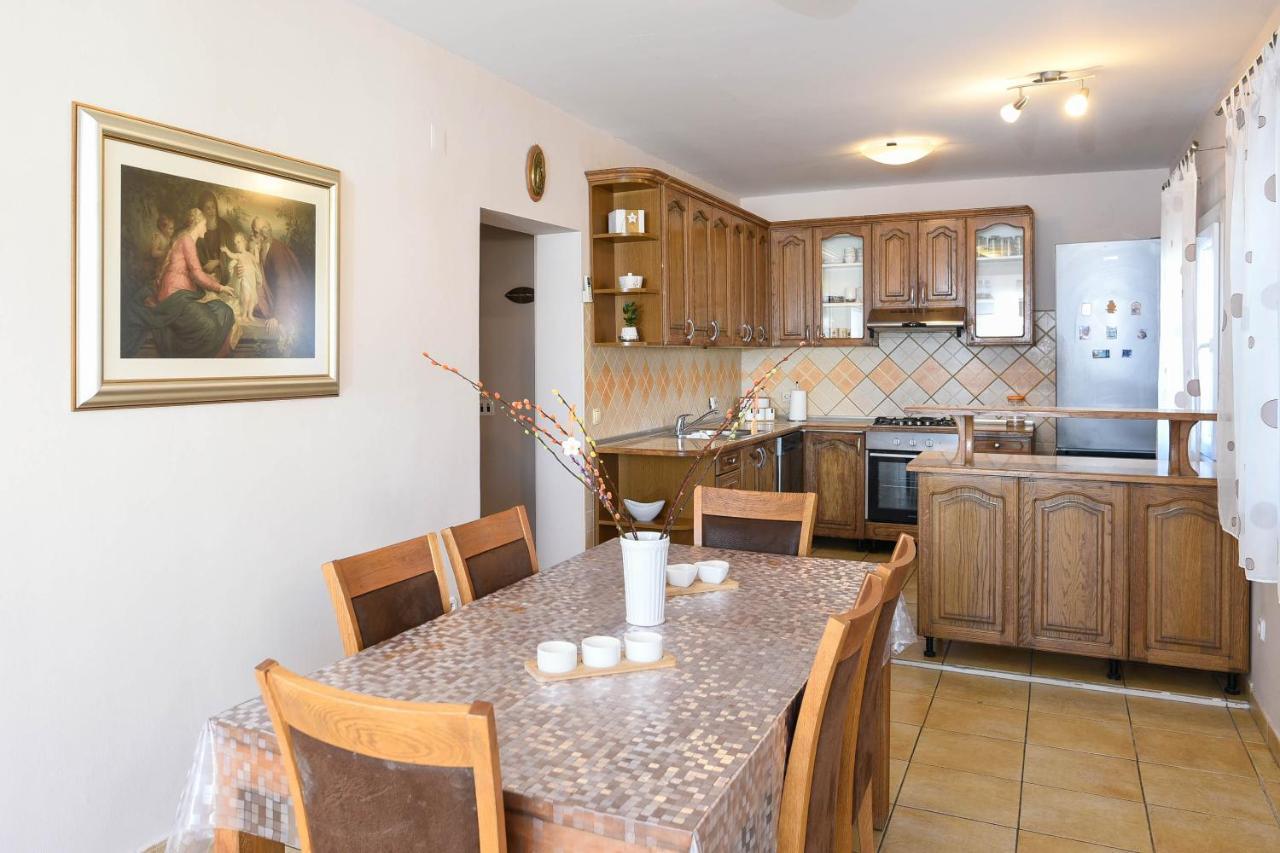Apartments Karla Оребич Экстерьер фото